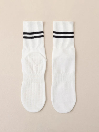 Pilates & Yoga Socks with Non-Slip Grips