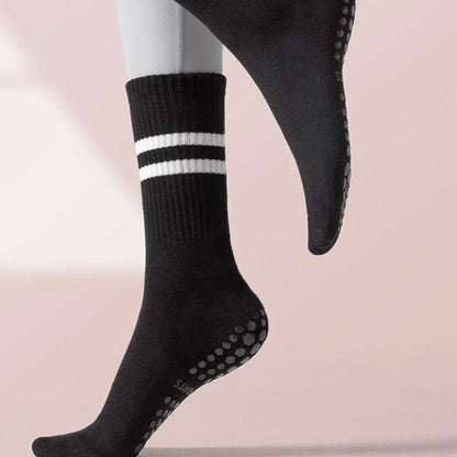 Pilates & Yoga Socks with Non-Slip Grips