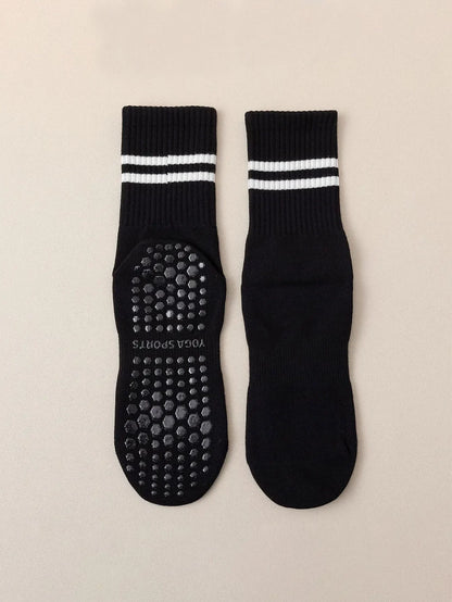 Pilates & Yoga Socks with Non-Slip Grips